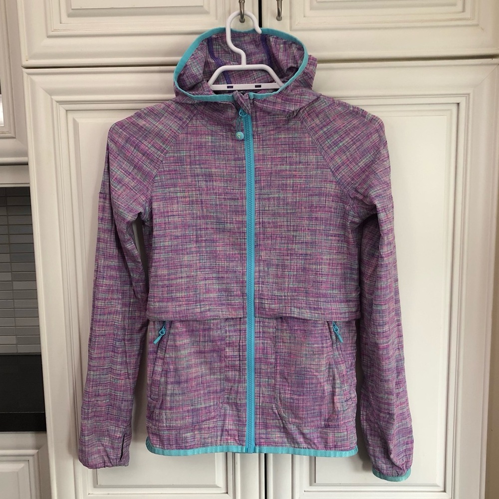 Ivivva girl’s hooded lightweight jacket